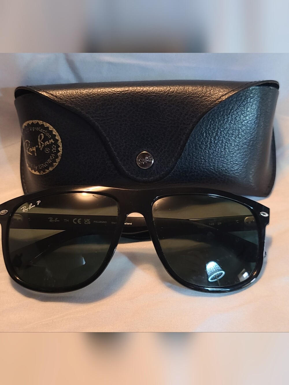 Ray-Ban Black Frame Sunglasses with Case